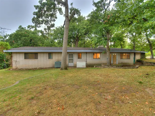 Photo 5 — 7509 W Fordson Drive, Oklahoma City, OK 73127