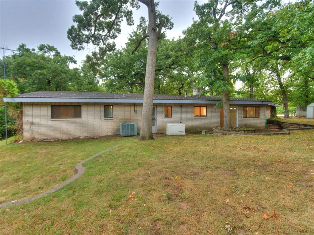 Photo 6 — 7509 W Fordson Drive, Oklahoma City, OK 73127