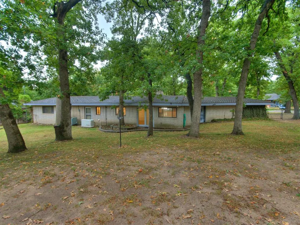 Photo 7 — 7509 W Fordson Drive, Oklahoma City, OK 73127