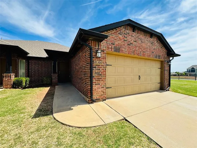 Photo 3 — 18100 Manera Way, Edmond, OK 73012