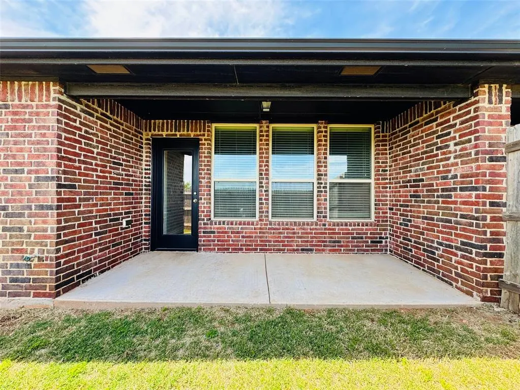 Photo 33 — 18100 Manera Way, Edmond, OK 73012