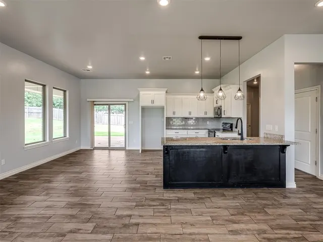 Photo 5 — 10000 Eagle Point, Newalla, OK 74857