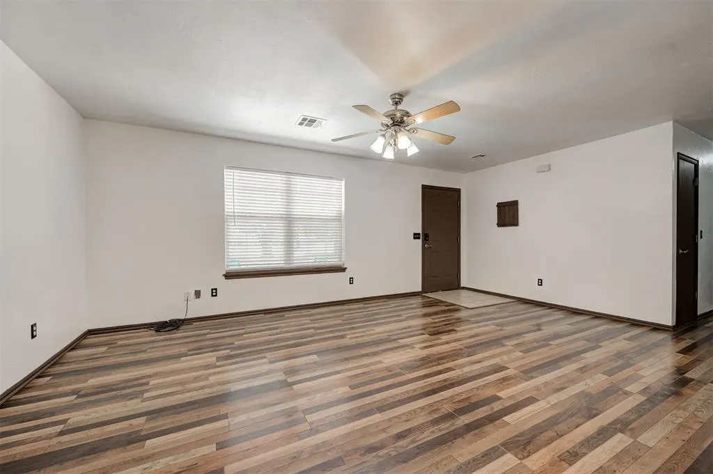 Photo 7 — 3507 Basinger Street, Oklahoma City, OK 73150