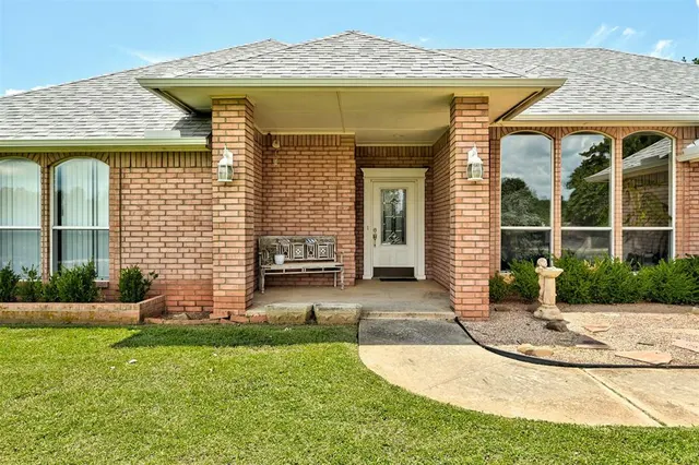 Photo 3 — 3112 Pelican Way, Blanchard, OK 73010