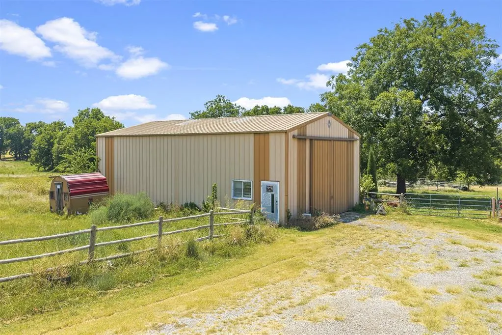 Photo 4 — 11584 N County Road 3340, Stratford, OK 74872