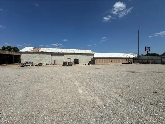 Photo 5 — 10950 Highway 76, Healdton, OK 73438