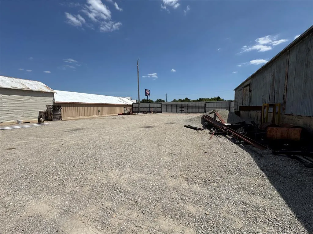 Photo 6 — 10950 Highway 76, Healdton, OK 73438