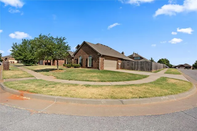 Photo 3 — 11001 SW 38th Circle, Mustang, OK 73064