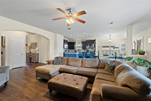 Photo 7 — 11001 SW 38th Circle, Mustang, OK 73064