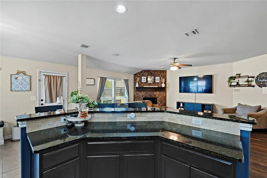 Photo 11 — 11001 SW 38th Circle, Mustang, OK 73064