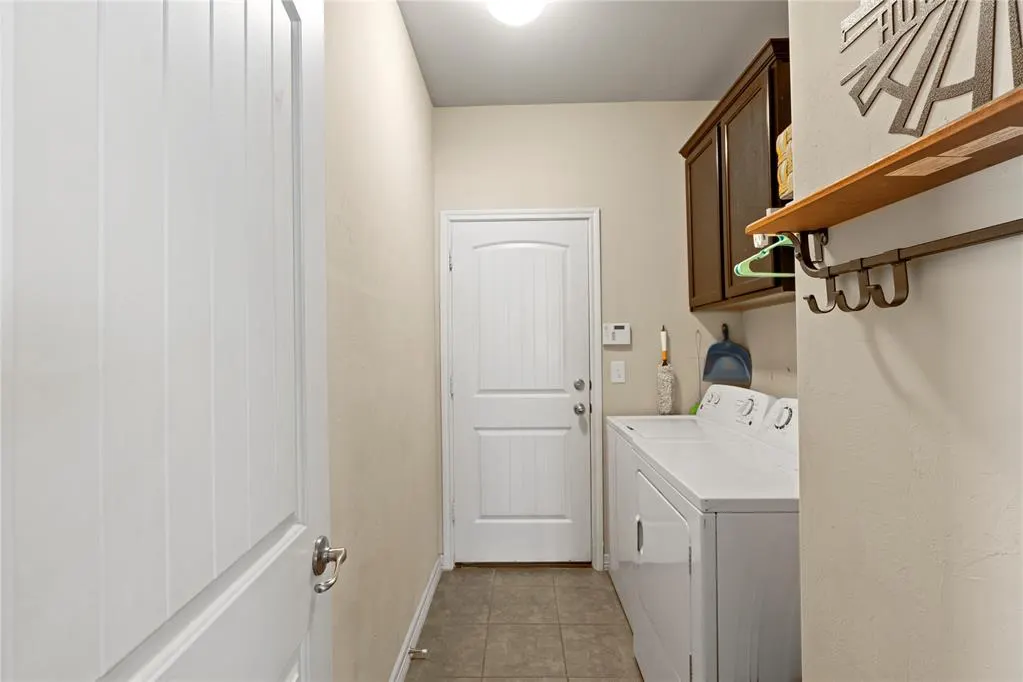 Photo 23 — 11001 SW 38th Circle, Mustang, OK 73064