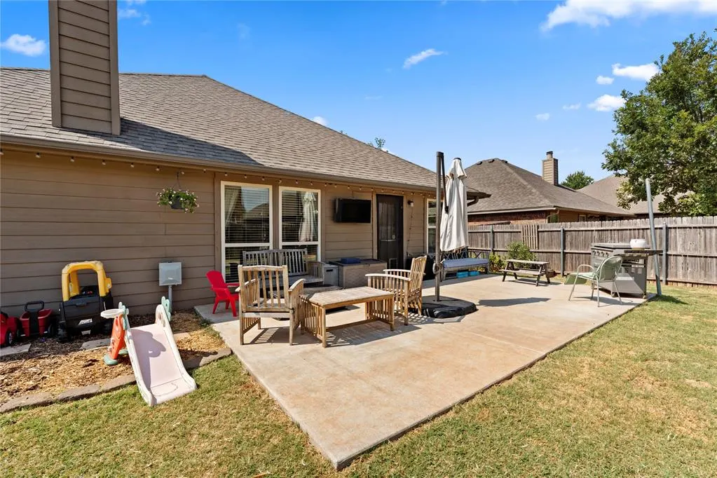 Photo 26 — 11001 SW 38th Circle, Mustang, OK 73064