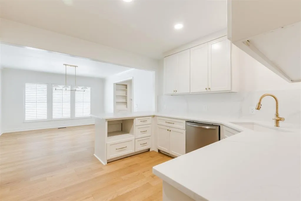Photo 20 — 6345 Glenbrook Court, Oklahoma City, OK 73118