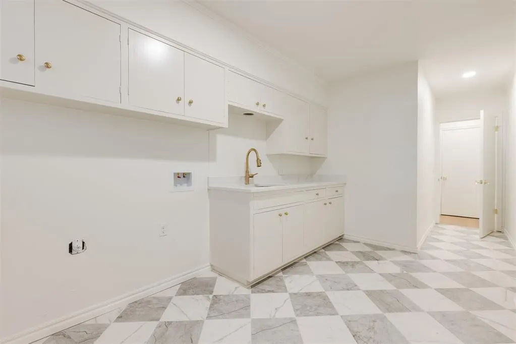 Photo 25 — 6345 Glenbrook Court, Oklahoma City, OK 73118