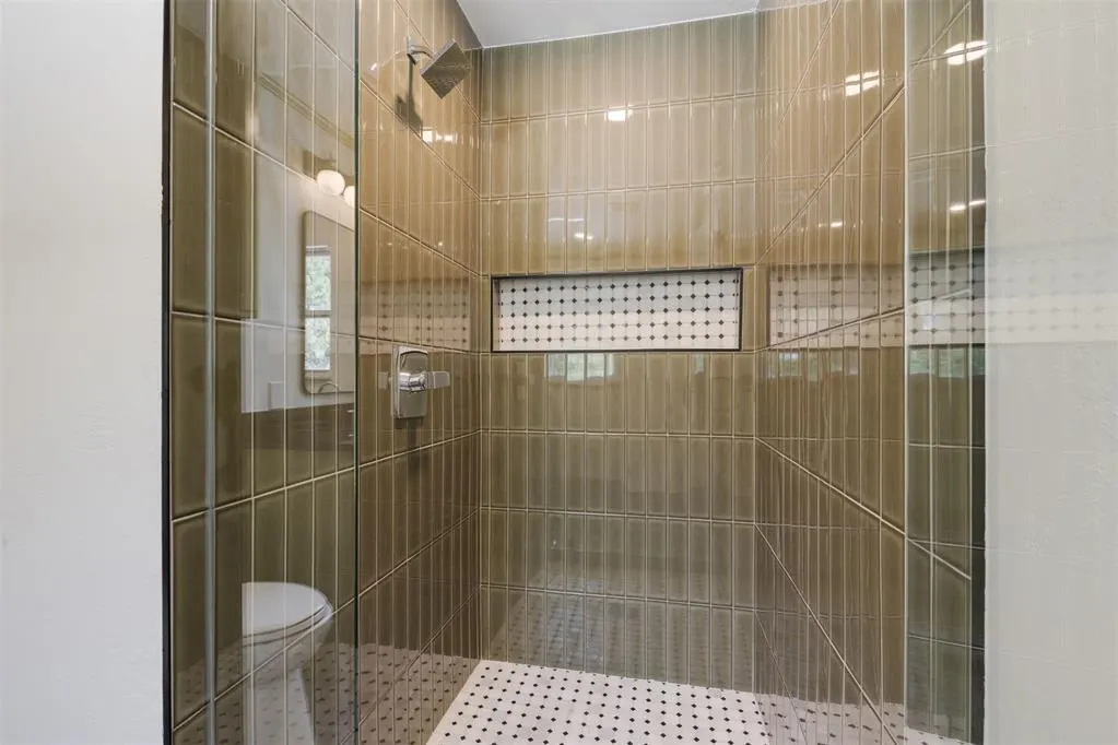 Photo 38 — 6345 Glenbrook Court, Oklahoma City, OK 73118
