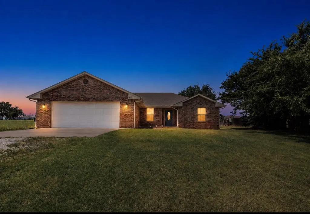 Front exterior — 2755 S County Line Avenue, Blanchard, OK 73010