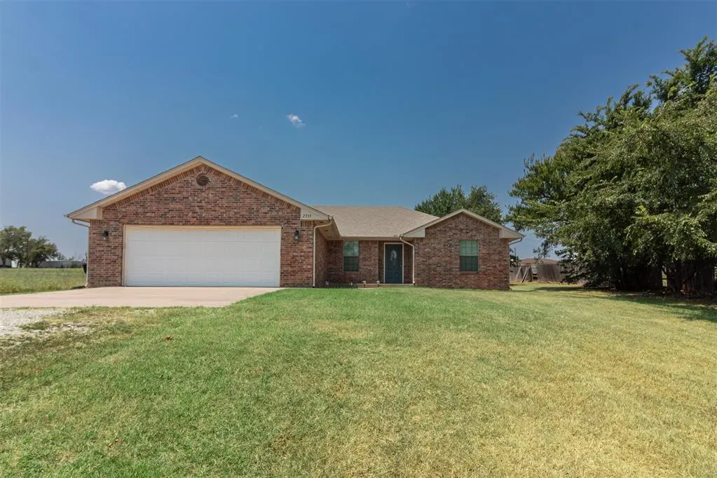 Photo 2 — 2755 S County Line Avenue, Blanchard, OK 73010