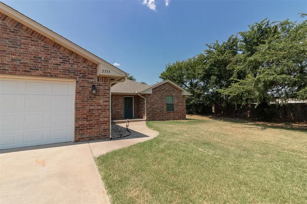 Photo 3 — 2755 S County Line Avenue, Blanchard, OK 73010