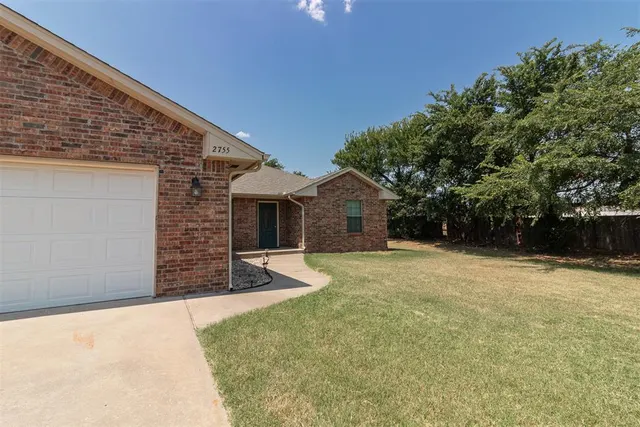 Photo 3 — 2755 S County Line Avenue, Blanchard, OK 73010