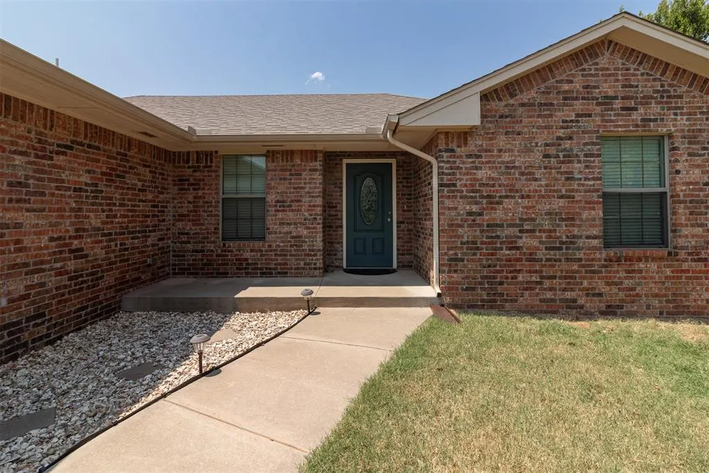Photo 4 — 2755 S County Line Avenue, Blanchard, OK 73010