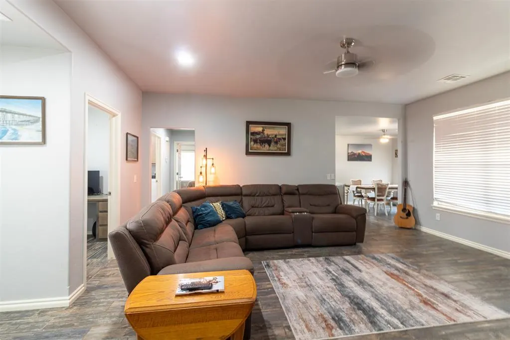 Photo 6 — 2755 S County Line Avenue, Blanchard, OK 73010