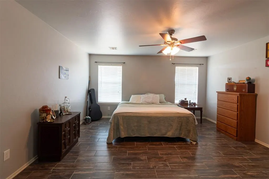 Photo 13 — 2755 S County Line Avenue, Blanchard, OK 73010