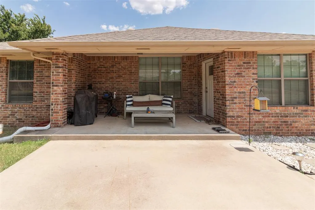 Photo 26 — 2755 S County Line Avenue, Blanchard, OK 73010