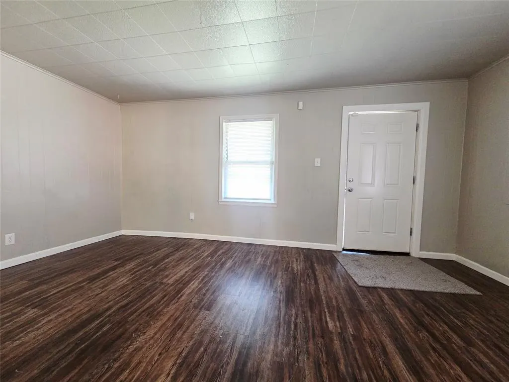 Photo 2 — 307 E Kittyhawk Drive, Oklahoma City, OK 73110