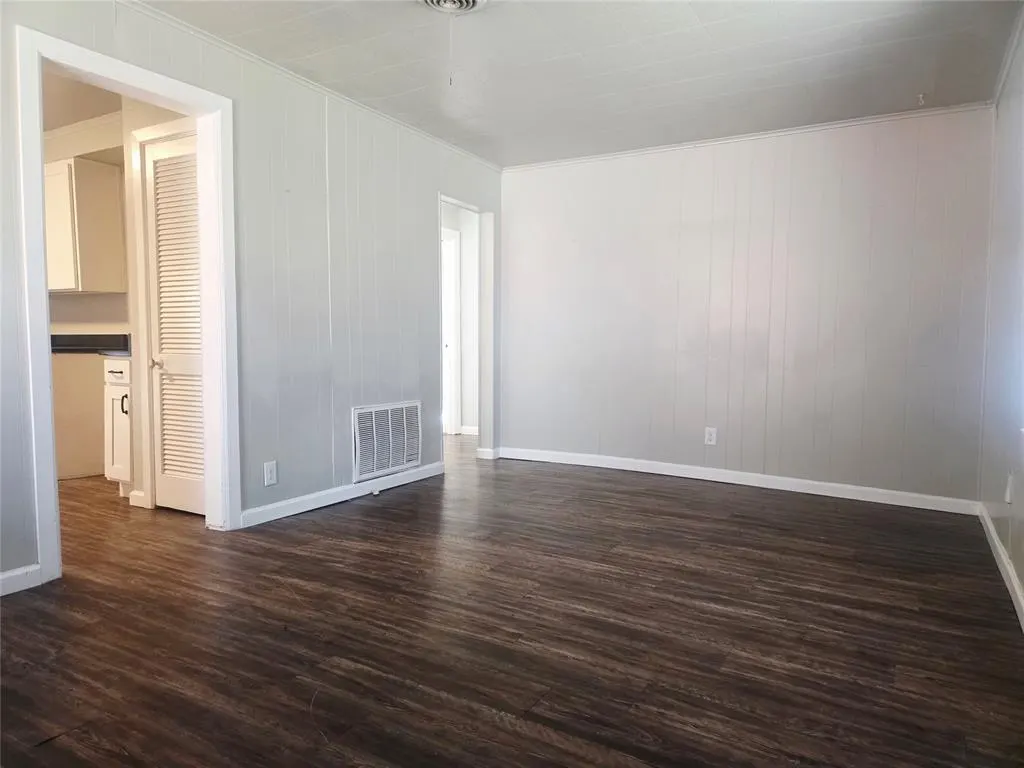 Photo 3 — 307 E Kittyhawk Drive, Oklahoma City, OK 73110