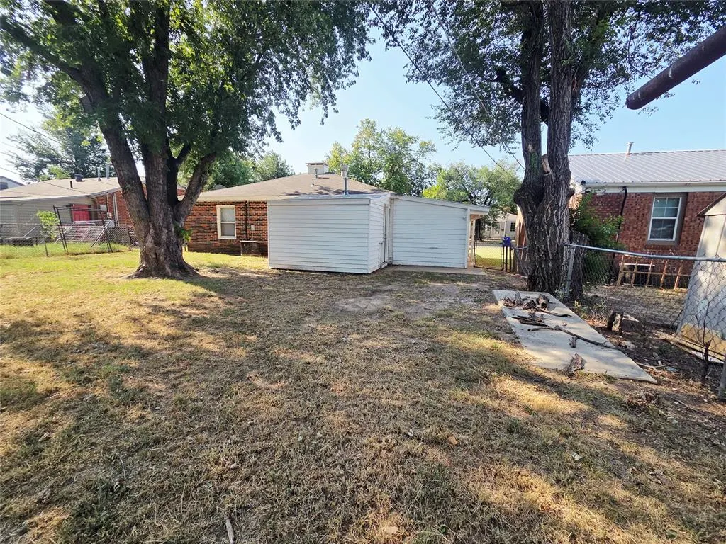 Photo 15 — 307 E Kittyhawk Drive, Oklahoma City, OK 73110