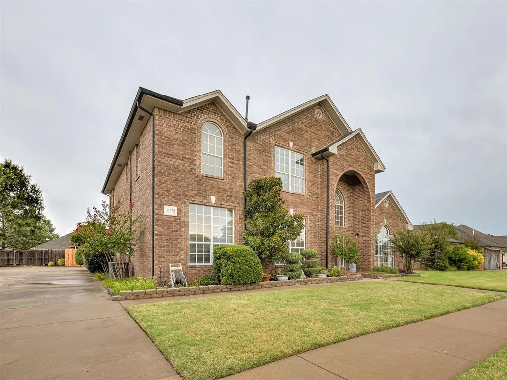 Photo 2 — 11408 Rosehaven Drive, Oklahoma City, OK 73162