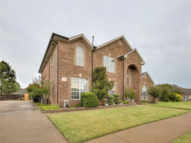 Photo 2 — 11408 Rosehaven Drive, Oklahoma City, OK 73162