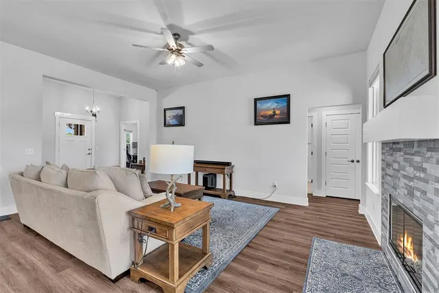 Photo 6 — 918 Red Rock Road, Blanchard, OK 73010
