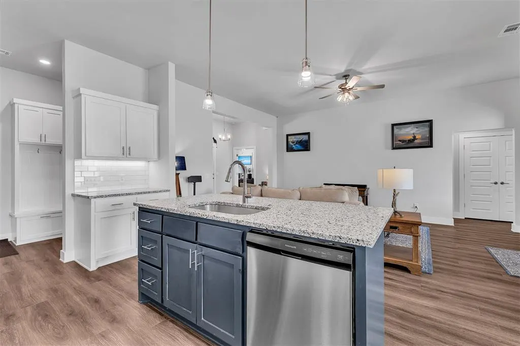 Photo 11 — 918 Red Rock Road, Blanchard, OK 73010