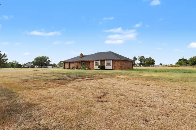 Photo 2 — 16875 SW 29th Street, El Reno, OK 73036