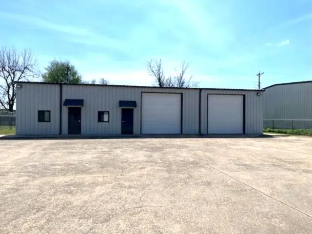 Photo 2 — 2524 NW 2nd Street, Oklahoma City, OK 73107
