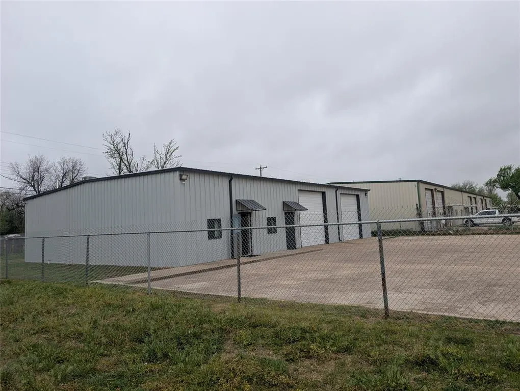 Photo 28 — 2524 NW 2nd Street, Oklahoma City, OK 73107