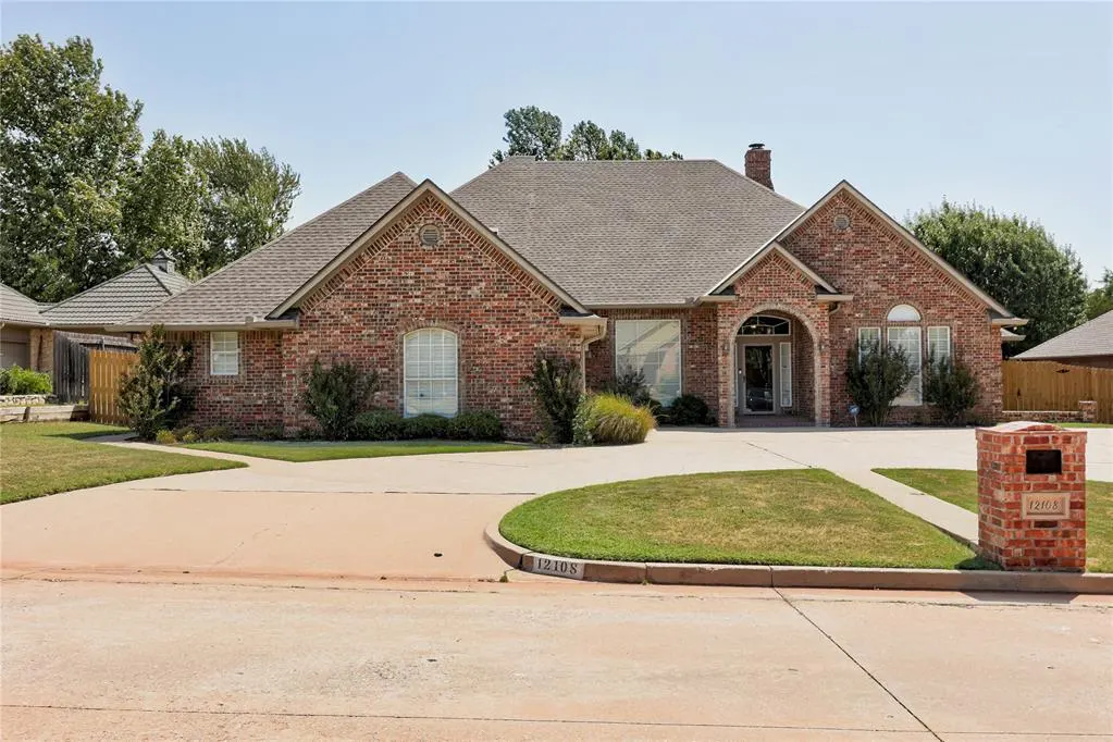 Photo 2 — 12108 Maple Ridge Road, Oklahoma City, OK 73120