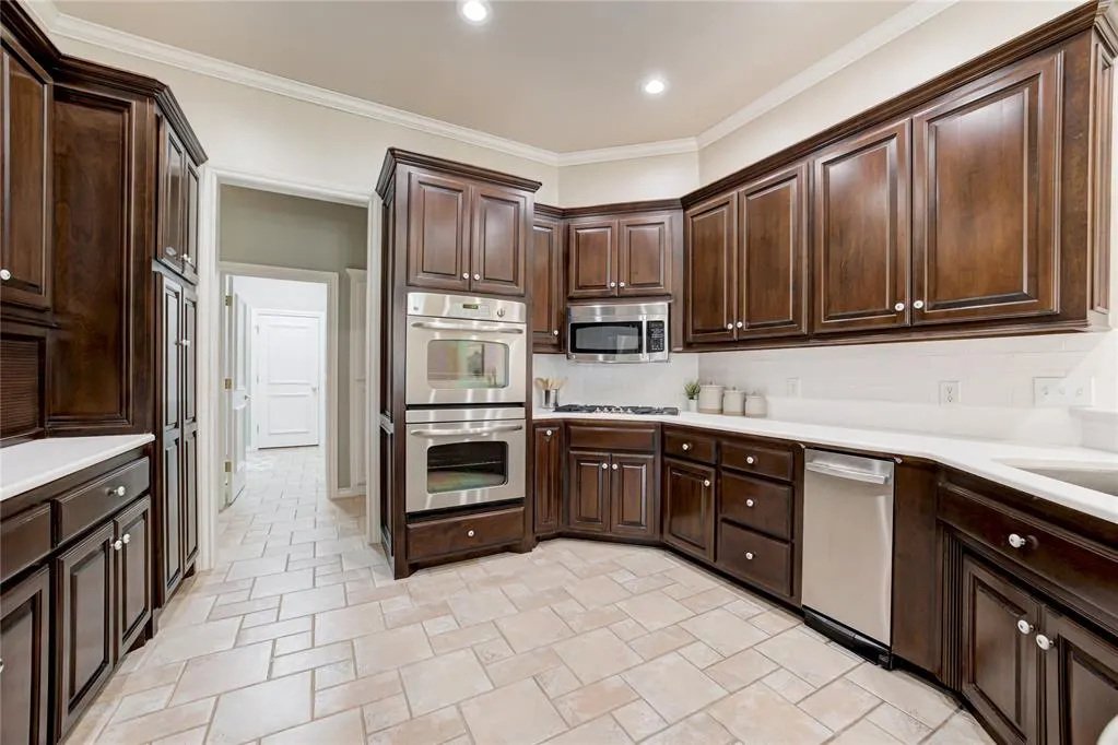 Photo 11 — 12108 Maple Ridge Road, Oklahoma City, OK 73120