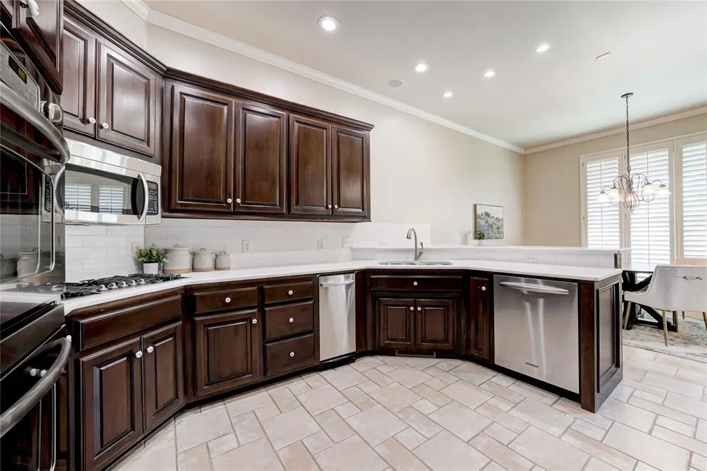 Photo 12 — 12108 Maple Ridge Road, Oklahoma City, OK 73120
