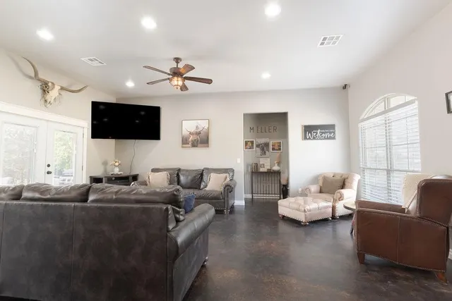 Photo 3 — 16703 Acorn Lane, Newalla, OK 74857