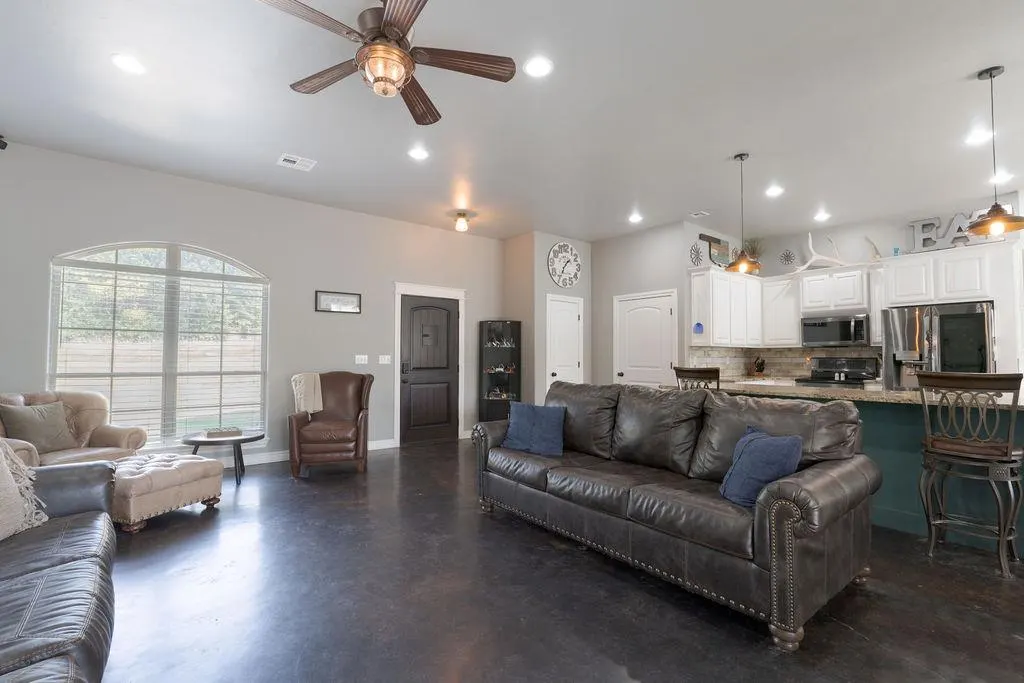 Photo 6 — 16703 Acorn Lane, Newalla, OK 74857