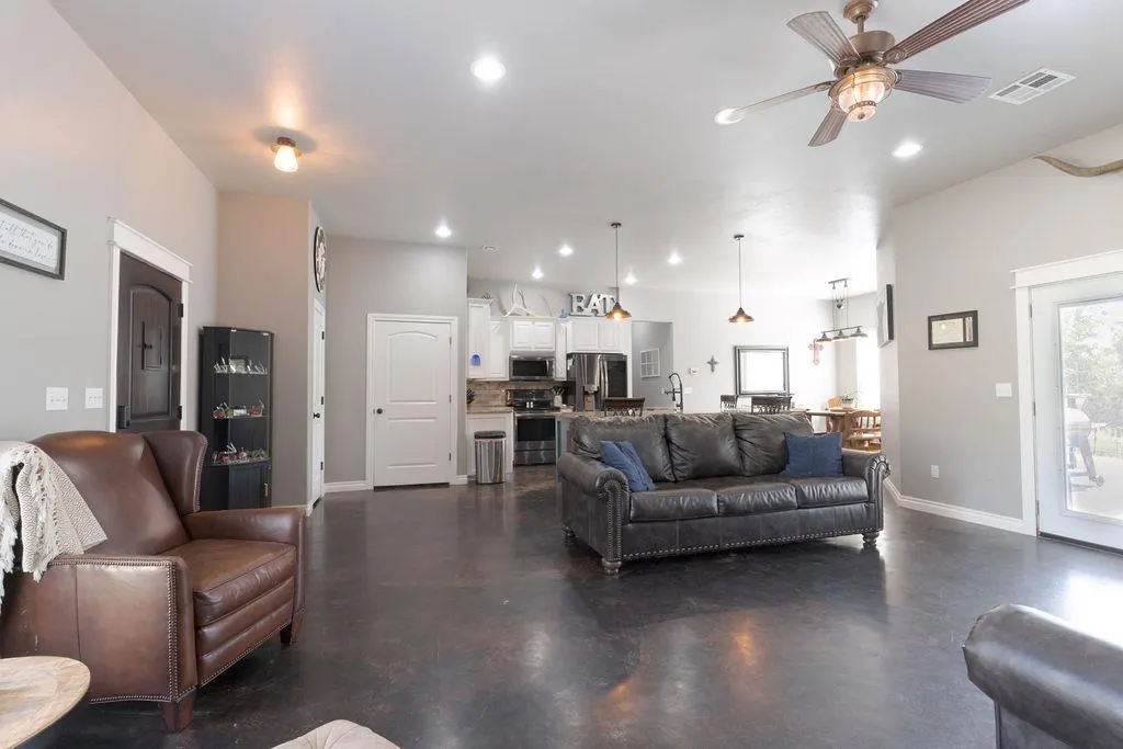 Photo 7 — 16703 Acorn Lane, Newalla, OK 74857