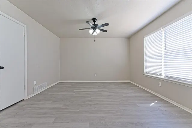 Photo 3 — 4829 Creekwood Drive, Oklahoma City, OK 73135