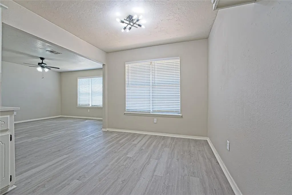 Photo 5 — 4829 Creekwood Drive, Oklahoma City, OK 73135