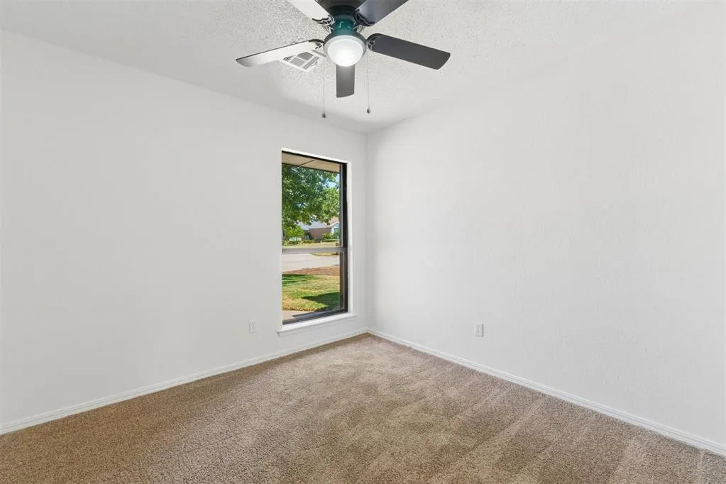 Photo 16 — 1013 N Crystal Way, Mustang, OK 73064