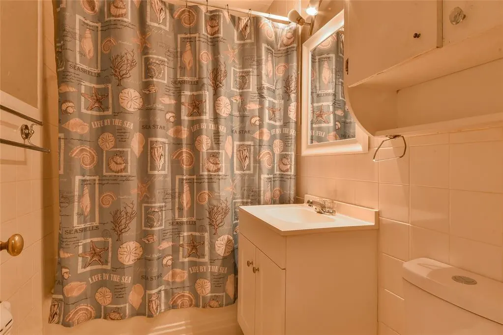 Photo 13 — 315 N 13th Street, Guthrie, OK 73044