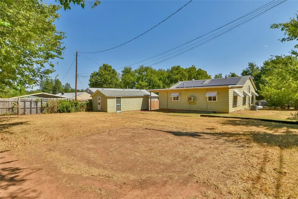 Photo 25 — 315 N 13th Street, Guthrie, OK 73044