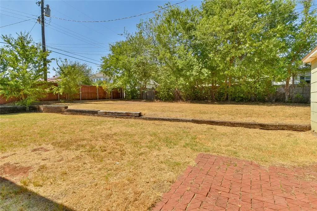Photo 28 — 315 N 13th Street, Guthrie, OK 73044