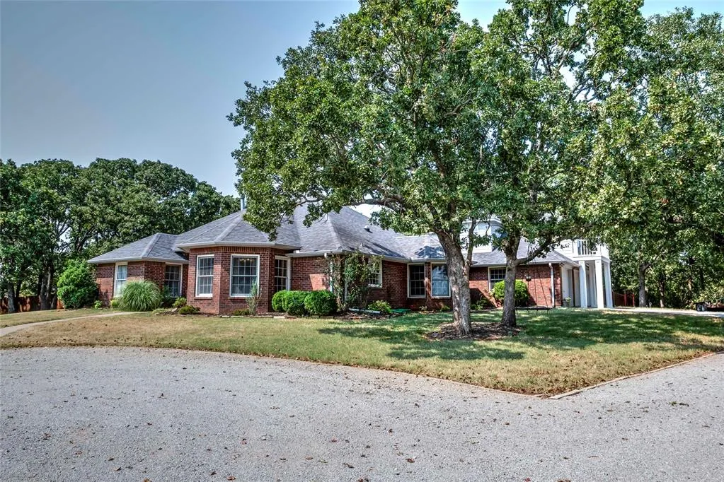 Photo 4 — 1254 Oak Hill Drive, Chandler, OK 74834